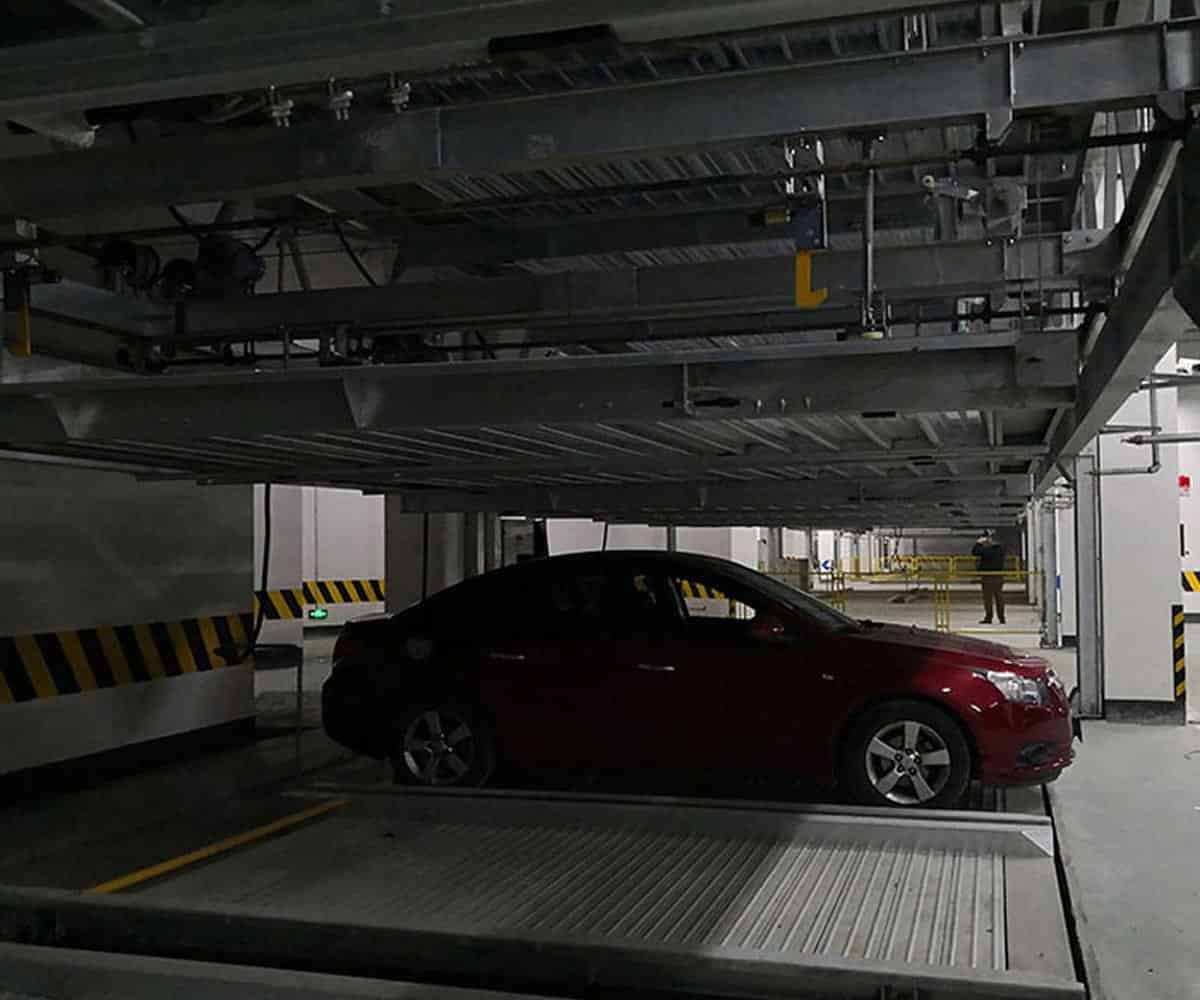 三層升降平移機械式停車位二手.jpg